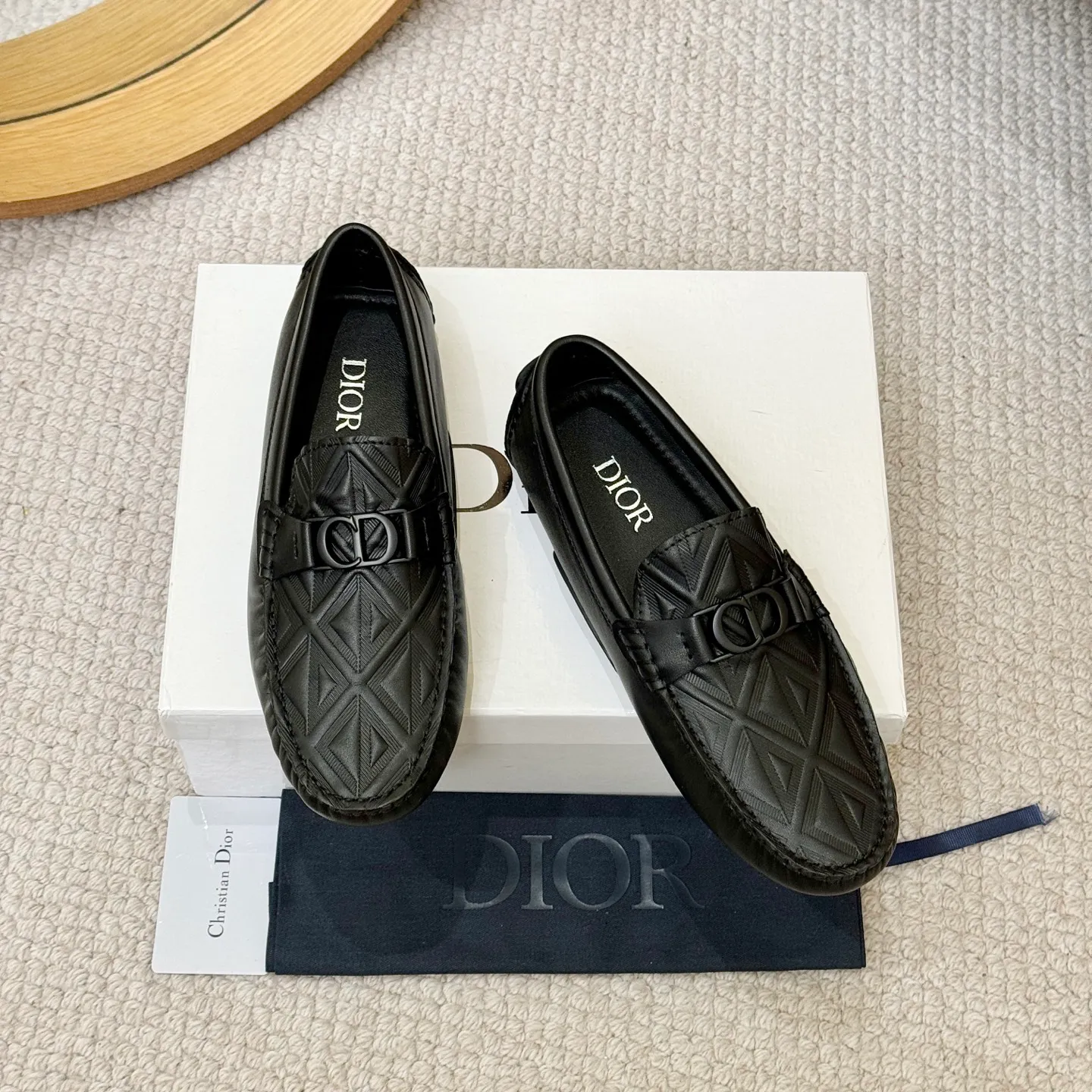 Men's clothing and shoes 💰420! (Yangli) Quality DIOR [Dior’s latest arrival] real auction hot-selling Doudou shoes 🔍DIOR) new Doudou shoes 👍Belgian designer Martin Margiela serves as Gucci shoe designer y full of charm, luxury style gentleman upper: imported cowhide, lining with spring sweat-absorbent first-layer sheepskin. Outsole Brand outsole, the last stitching on the bottom will never come off; equipped with classic Gucci exquisite hardware C D buckle💋The whole pair of shoes is fashionable and casual without losing high-end style; standard 38-46